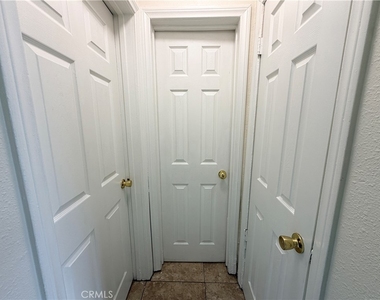 9137 S Broadway - Photo Thumbnail 7