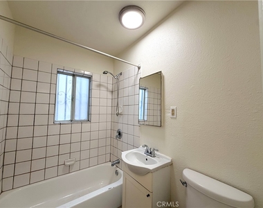 9137 S Broadway - Photo Thumbnail 11