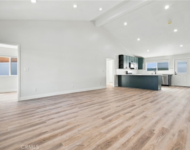 4562 W 129th W - Photo Thumbnail 3