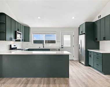4562 W 129th W - Photo Thumbnail 4