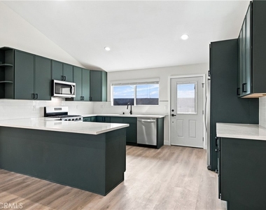 4562 W 129th W - Photo Thumbnail 5