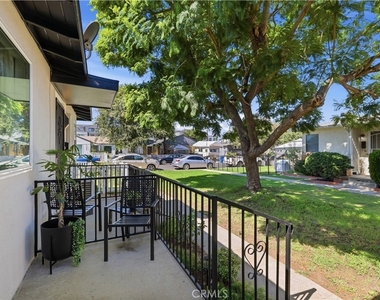 8326 Barnsley Avenue - Photo Thumbnail 1