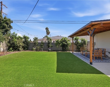 8326 Barnsley Avenue - Photo Thumbnail 29