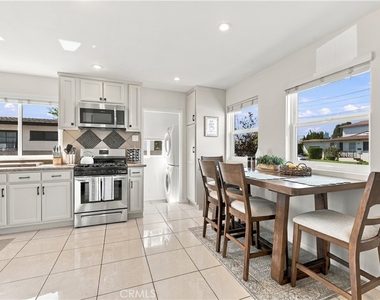 8324 Barnsley Avenue - Photo Thumbnail 8