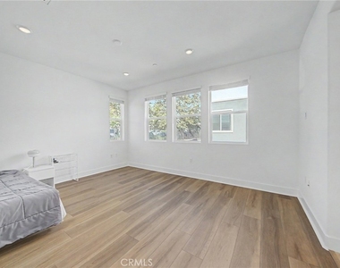 1713 Lychee Street - Photo Thumbnail 10