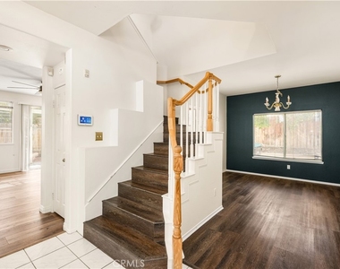 690 Canterbury Circle - Photo Thumbnail 5