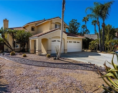 690 Canterbury Circle - Photo Thumbnail 2
