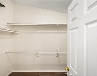 690 Canterbury Circle - Photo Thumbnail 23