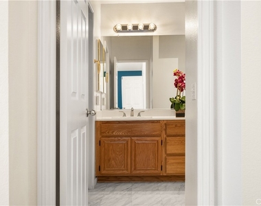 690 Canterbury Circle - Photo Thumbnail 27