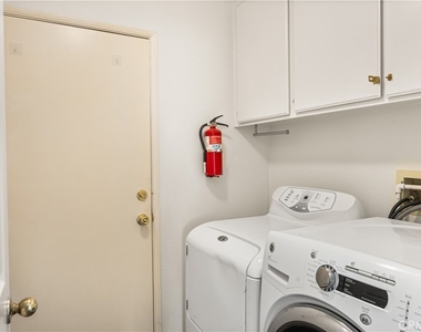 690 Canterbury Circle - Photo Thumbnail 30