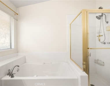690 Canterbury Circle - Photo Thumbnail 22