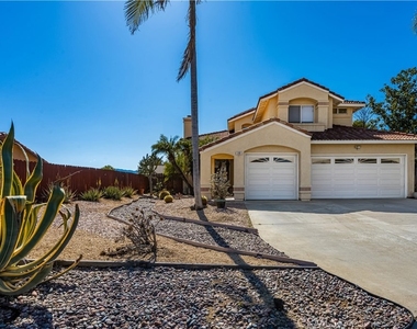 690 Canterbury Circle - Photo Thumbnail 3