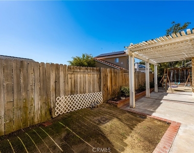 690 Canterbury Circle - Photo Thumbnail 31