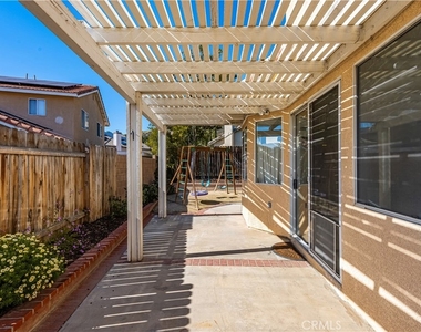 690 Canterbury Circle - Photo Thumbnail 33