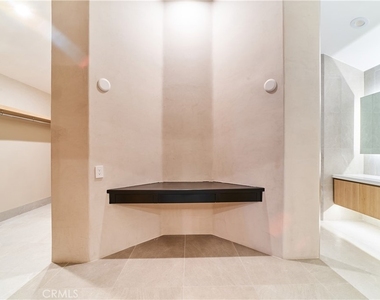1119 Crestview Drive - Photo Thumbnail 12