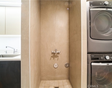 1119 Crestview Drive - Photo Thumbnail 21