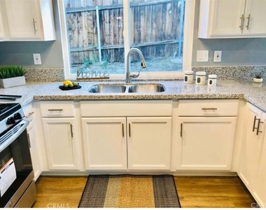 17156 Millbrook - Photo Thumbnail 4