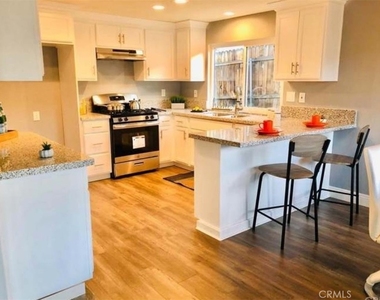 17156 Millbrook - Photo Thumbnail 3