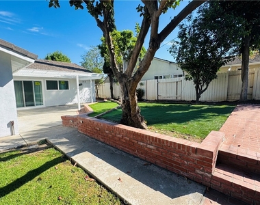 5140 E Los Flores - Photo Thumbnail 23