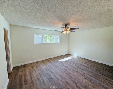 5140 E Los Flores - Photo Thumbnail 4