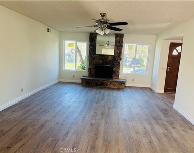 5140 E Los Flores - Photo Thumbnail 6