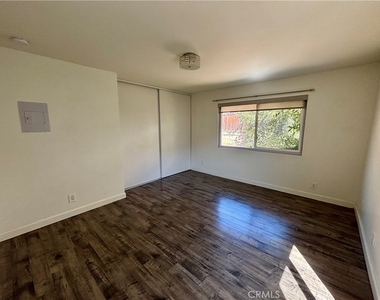 5036 Echo Street - Photo Thumbnail 6