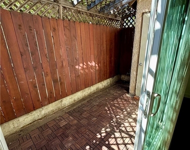 5036 Echo Street - Photo Thumbnail 10