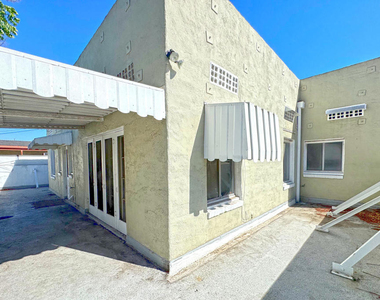 1615 1/2 E Washington Boulevard - Photo Thumbnail 2