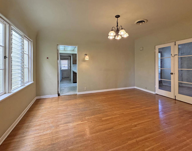 1615 1/2 E Washington Boulevard - Photo Thumbnail 7