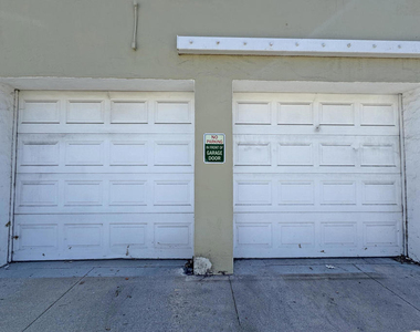 1615 1/2 E Washington Boulevard - Photo Thumbnail 18
