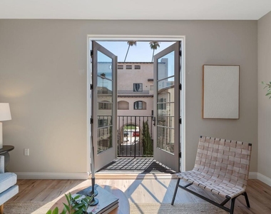 111 N Madison Avenue - Photo Thumbnail 11