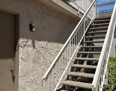 1811 Ewing Court - Photo Thumbnail 5