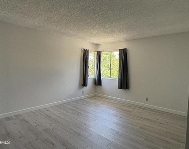 1811 Ewing Court - Photo Thumbnail 27
