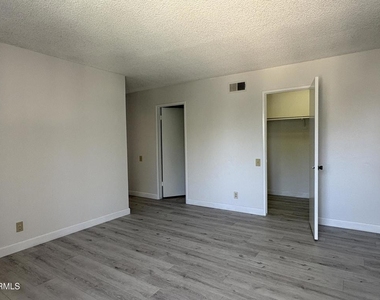 1811 Ewing Court - Photo Thumbnail 26