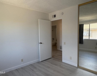 1811 Ewing Court - Photo Thumbnail 23