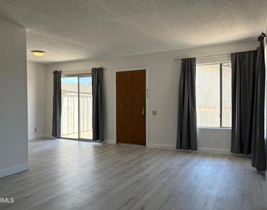 1811 Ewing Court - Photo Thumbnail 15