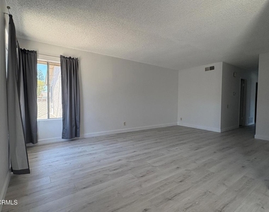 1811 Ewing Court - Photo Thumbnail 16