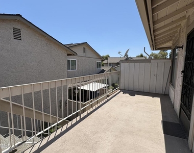 1811 Ewing Court - Photo Thumbnail 7