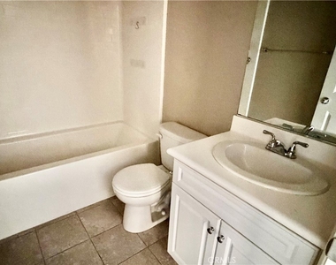 7322 Sage Tree Court - Photo Thumbnail 5