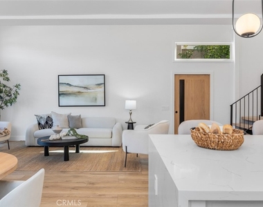 22526 Lake Forest Lane - Photo Thumbnail 5