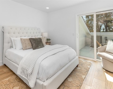 22526 Lake Forest Lane - Photo Thumbnail 29
