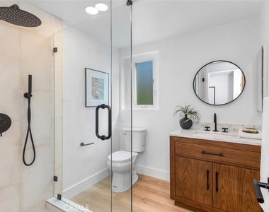 22526 Lake Forest Lane - Photo Thumbnail 28