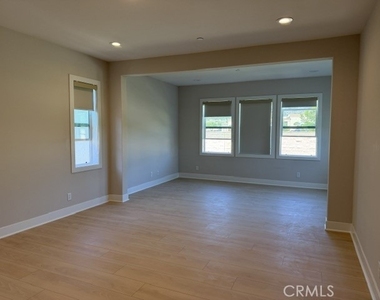 130 Sierra Madre - Photo Thumbnail 14