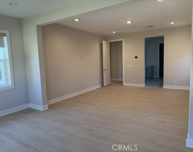 130 Sierra Madre - Photo Thumbnail 17