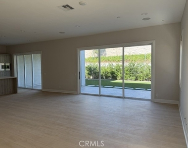 130 Sierra Madre - Photo Thumbnail 6