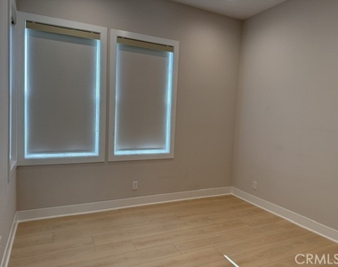 130 Sierra Madre - Photo Thumbnail 10
