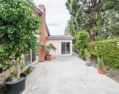3615 Fenn Street - Photo Thumbnail 27
