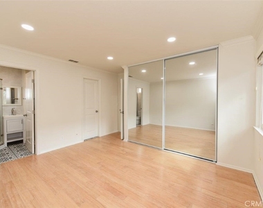 17562 Manchester Ave - Photo Thumbnail 16