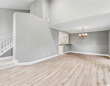 13595 Banyon - Photo Thumbnail 7