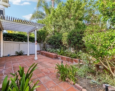 13595 Banyon - Photo Thumbnail 31